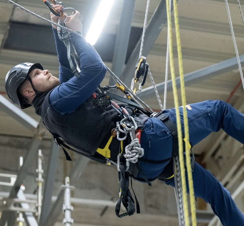 New certified rope access supervisor– Adrian Pedersen | StS-ISONOR AS